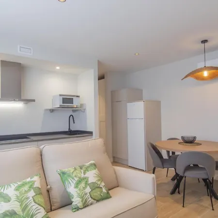 מלון דירות Mar Salada Rosamunda 3*